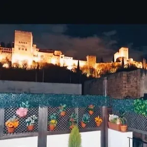 Patrimonio Arabe Vista A La Alhambra Pensión